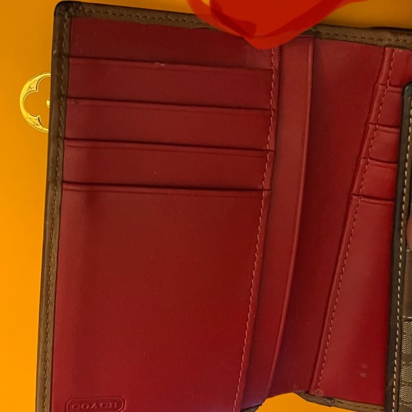 Coach monogram wallet Brown & red - Picture 4 of 5